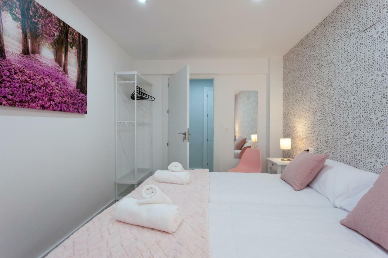 Apartamentos Reina Isabel Granada Bagian luar foto