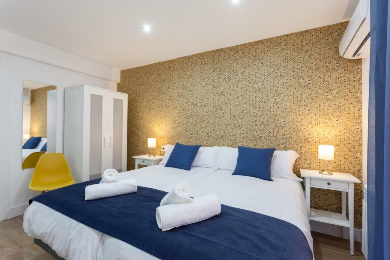 Apartamentos Reina Isabel Granada Bagian luar foto