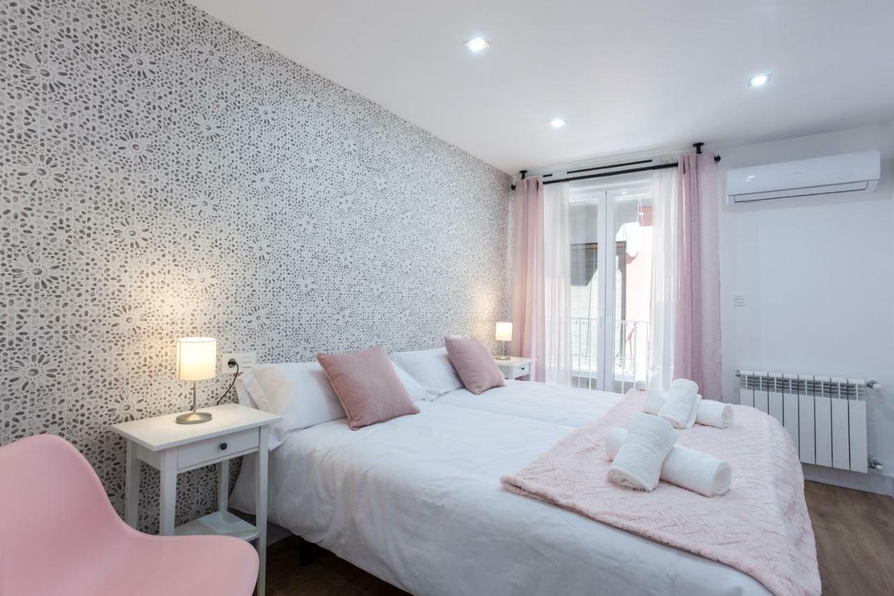 Apartamentos Reina Isabel Granada Bagian luar foto
