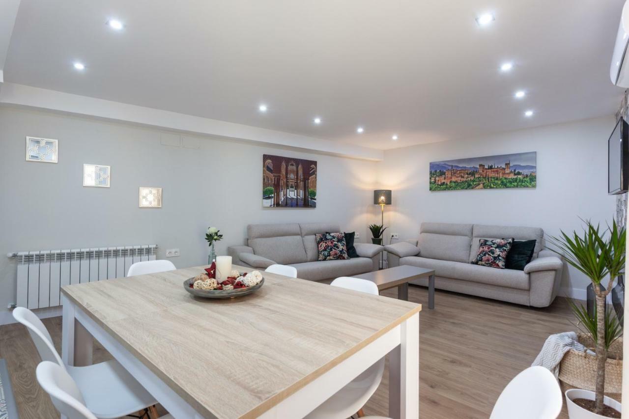 Apartamentos Reina Isabel Granada Bagian luar foto