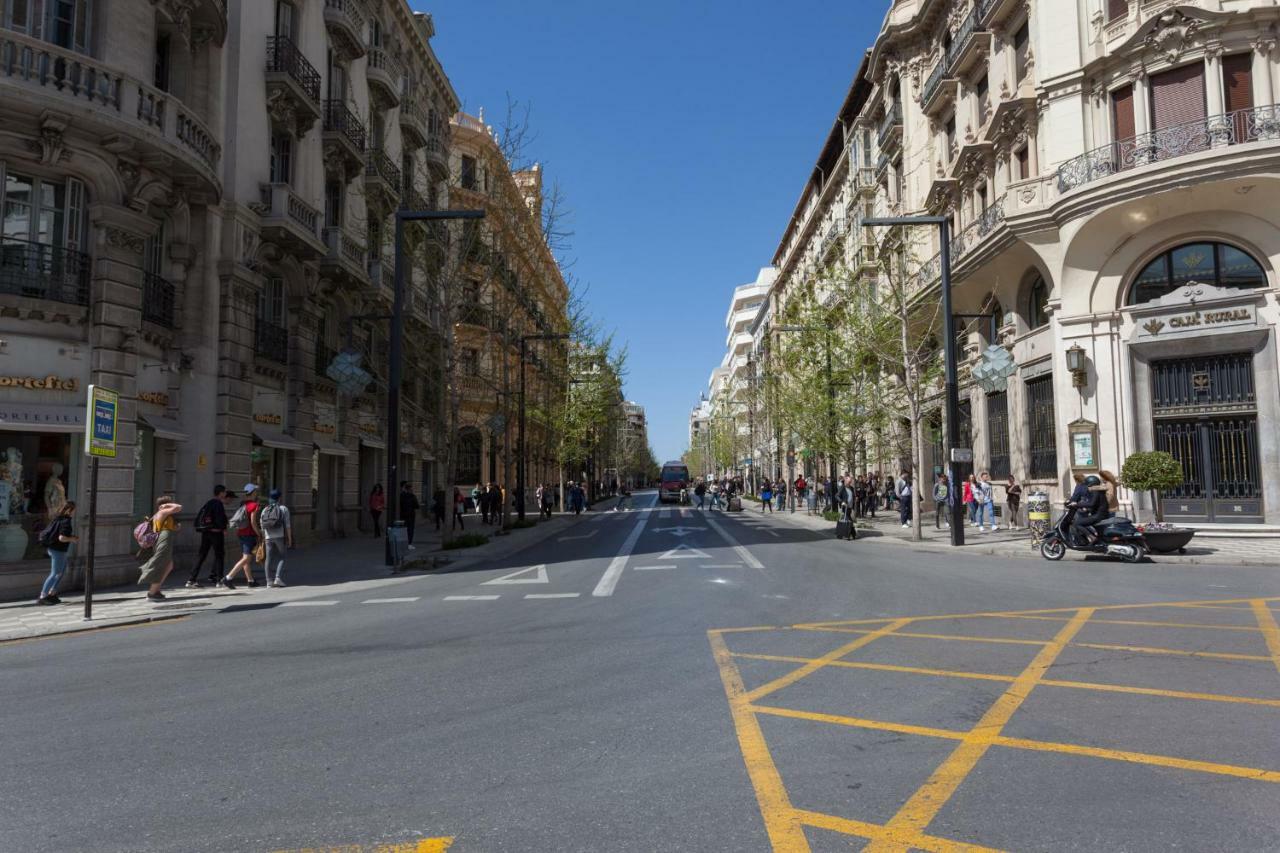 Apartamentos Reina Isabel Granada Bagian luar foto